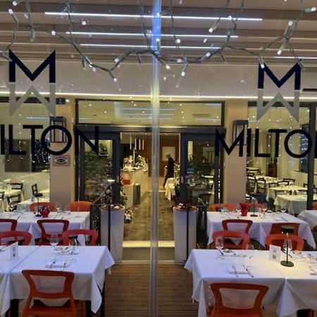 Hotel Ristorante Milton Varazze Extérieur photo