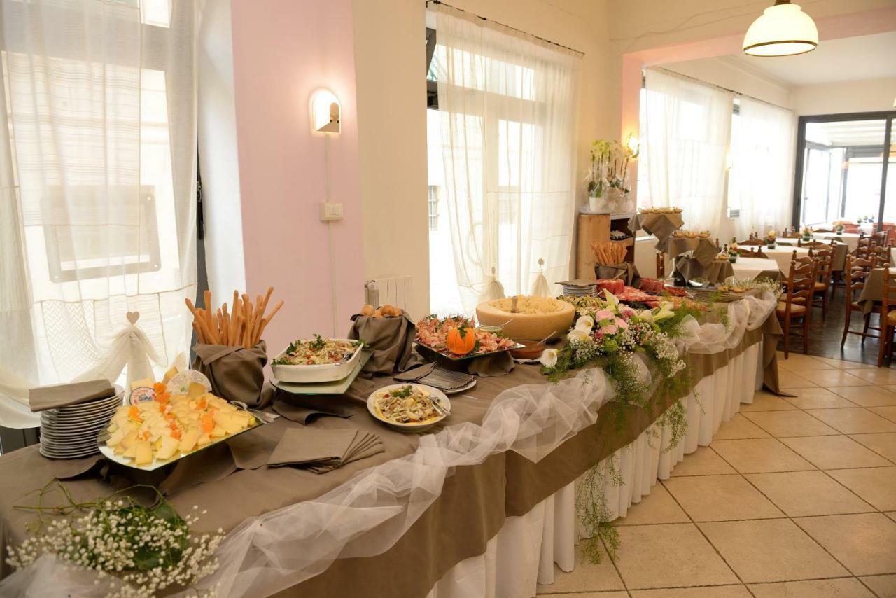 Hotel Ristorante Milton Varazze Extérieur photo